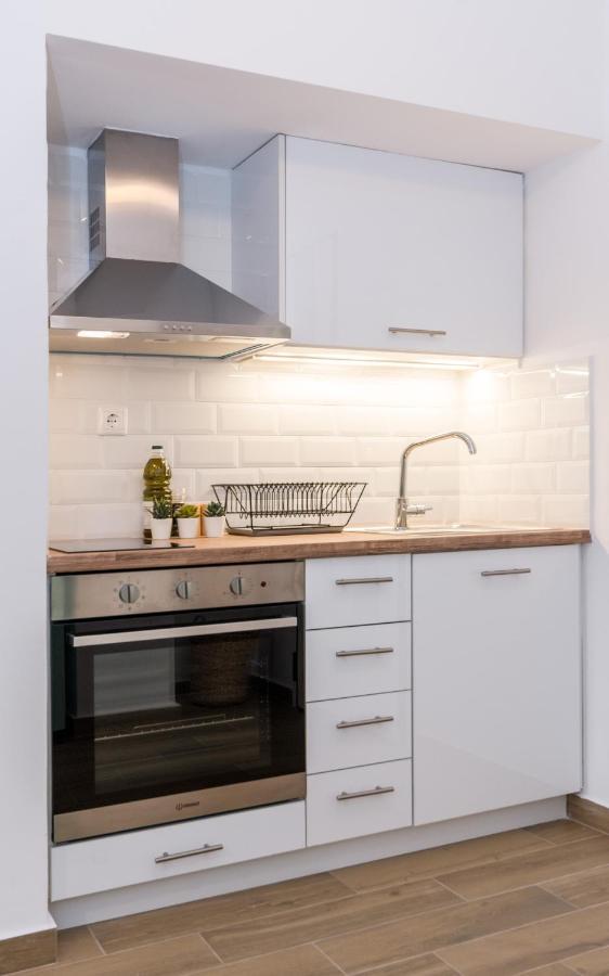 Wide Comfy Studio Apartment Centrally Located In Thissio Athen Eksteriør billede